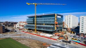 Large crane working on Kiewitt Hall construction at UNL.